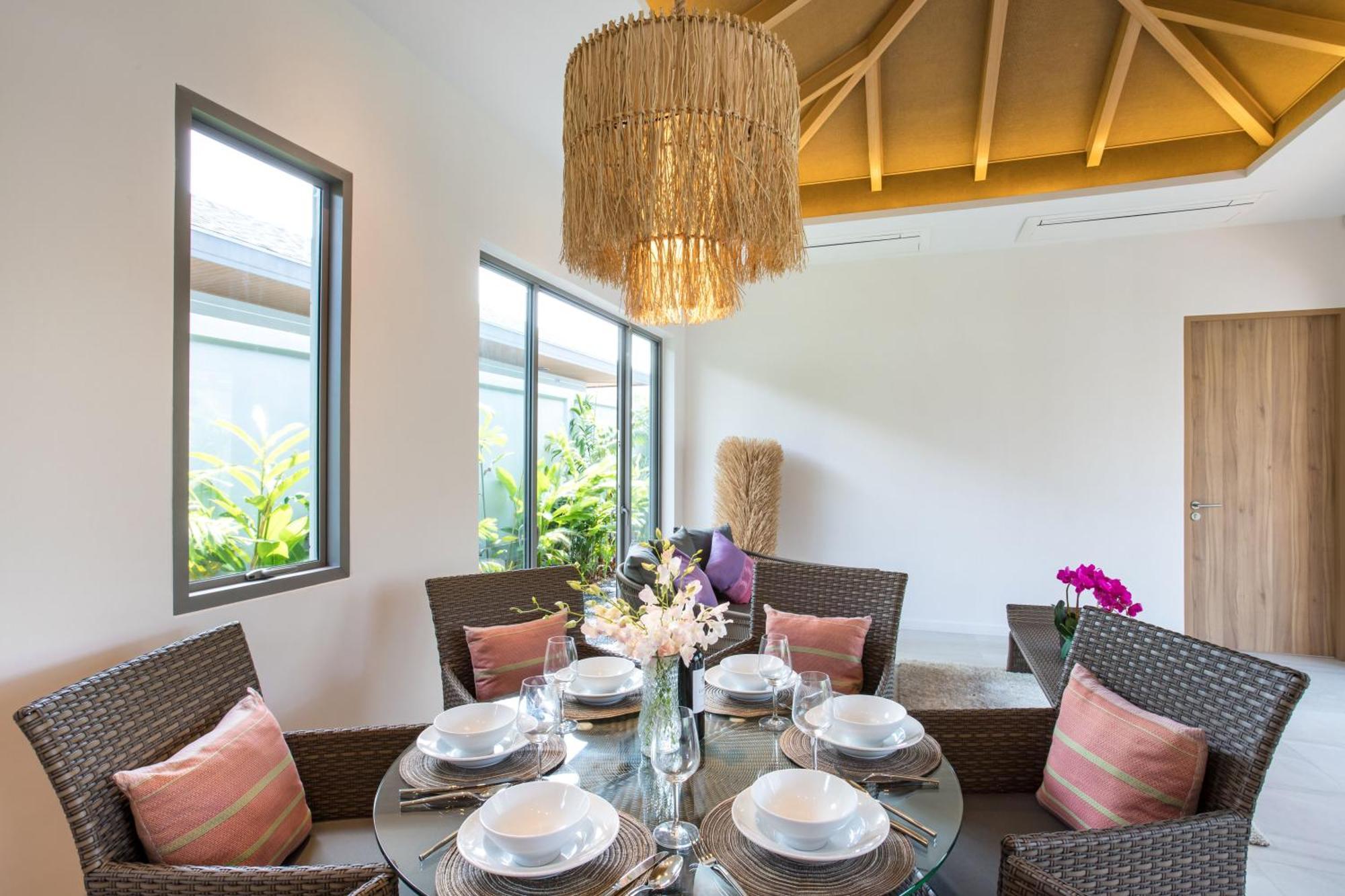 Dalaa 8 Villa Bãi biển Kamala Ngoại thất bức ảnh